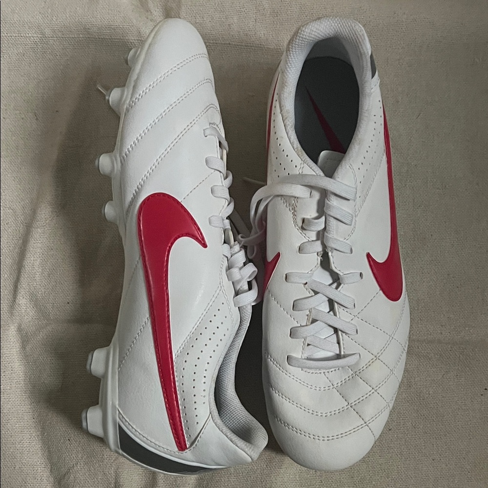 New Nike White and Red Men's Leather Soccer Cleats